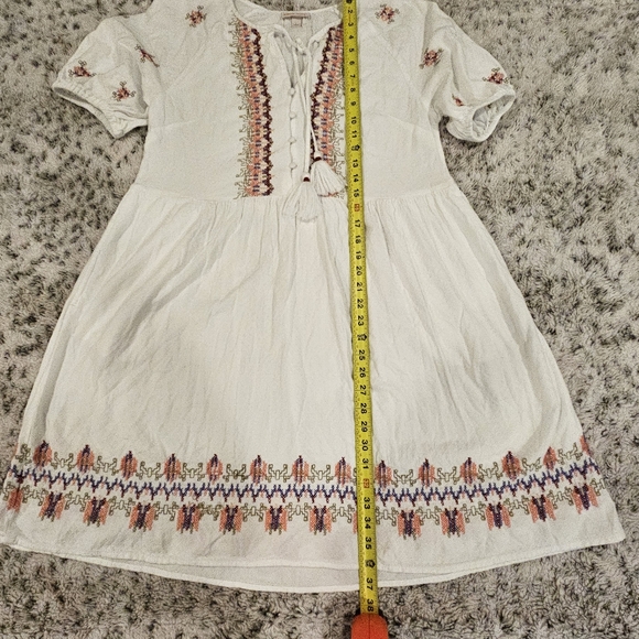 Knox Rose SZ L Hippie Boho Embroidered Short Sleeve White Dress W/Pockets - Picture 11 of 13